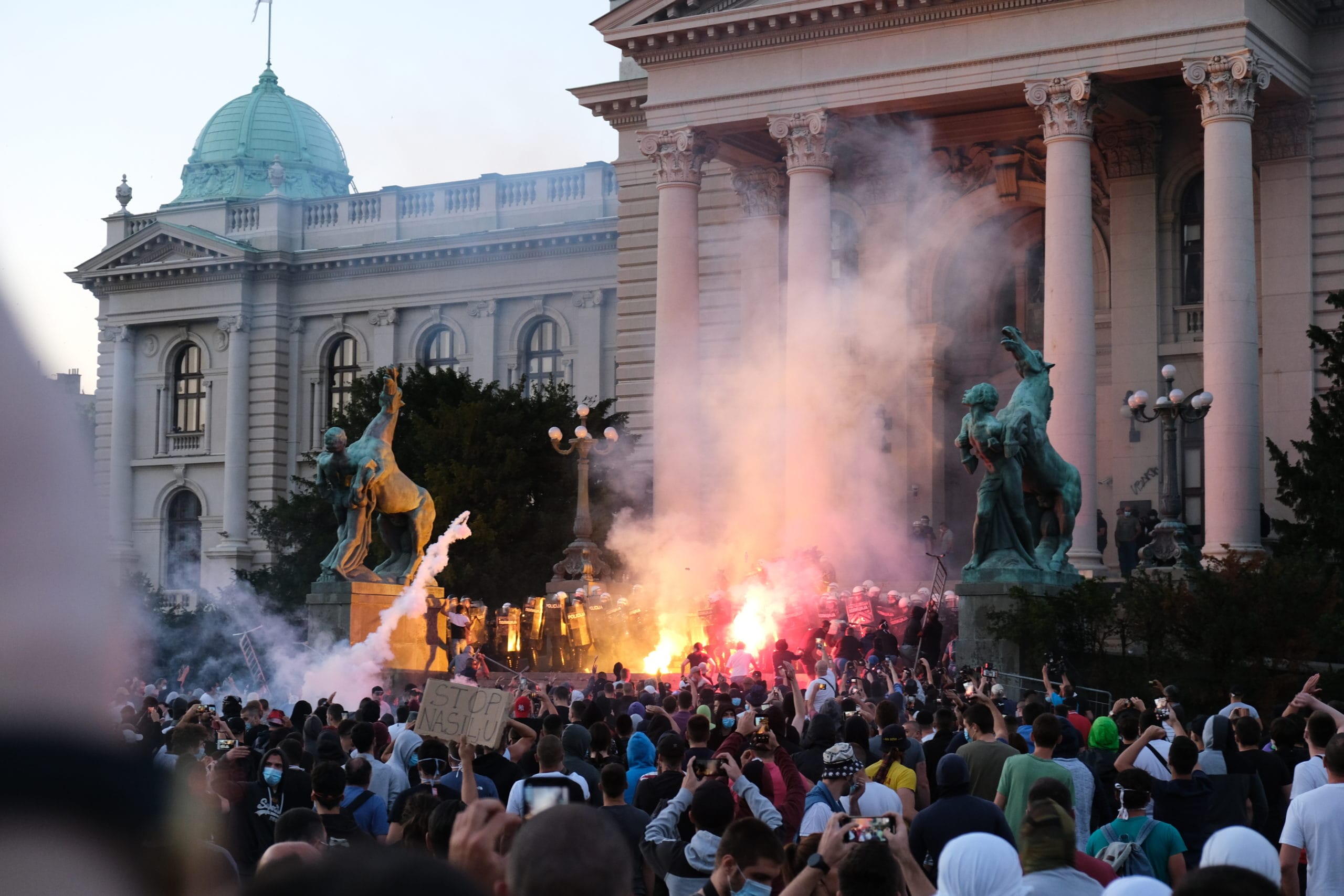Covid-19 measures protested in Serbia